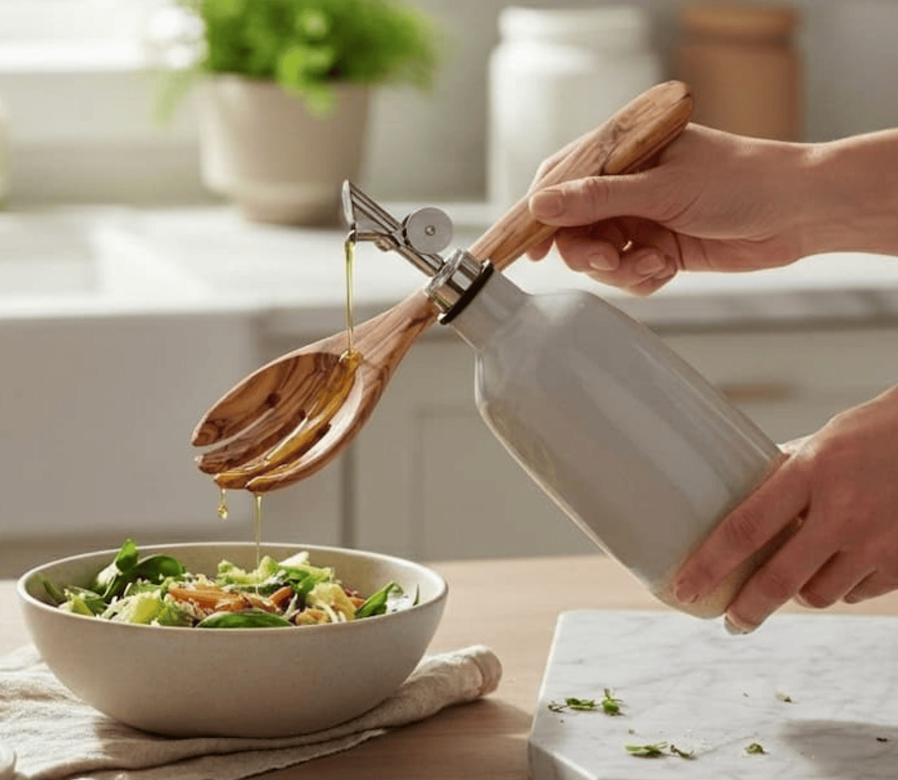 SERVED Ceramic Pourer - Sand