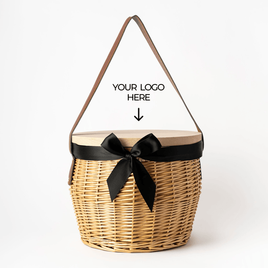 INSULATED WICKER BASKET WITH LEATHER LOOK STRAP