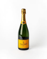 VEUVE CLICQUOT Brut Yellow Label Champagne 750ml